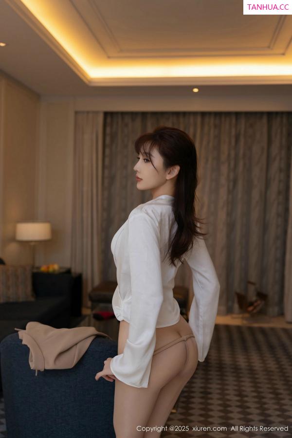 陆萱萱  [XiuRen]高清写真图 2025.02.13 No.9881 陆萱萱 丝袜美腿第30张图片